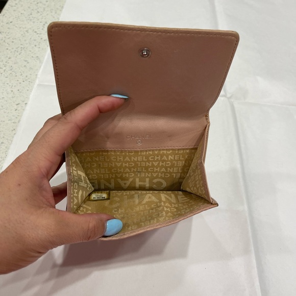 Chanel Tan Wallet GUC - Picture 5 of 10